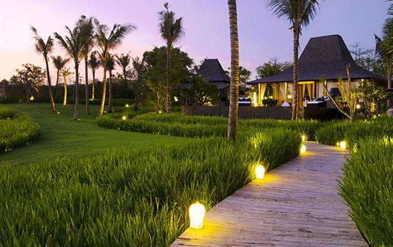 Khayangan Estate Hotel Pecatu  ภายนอก รูปภาพ